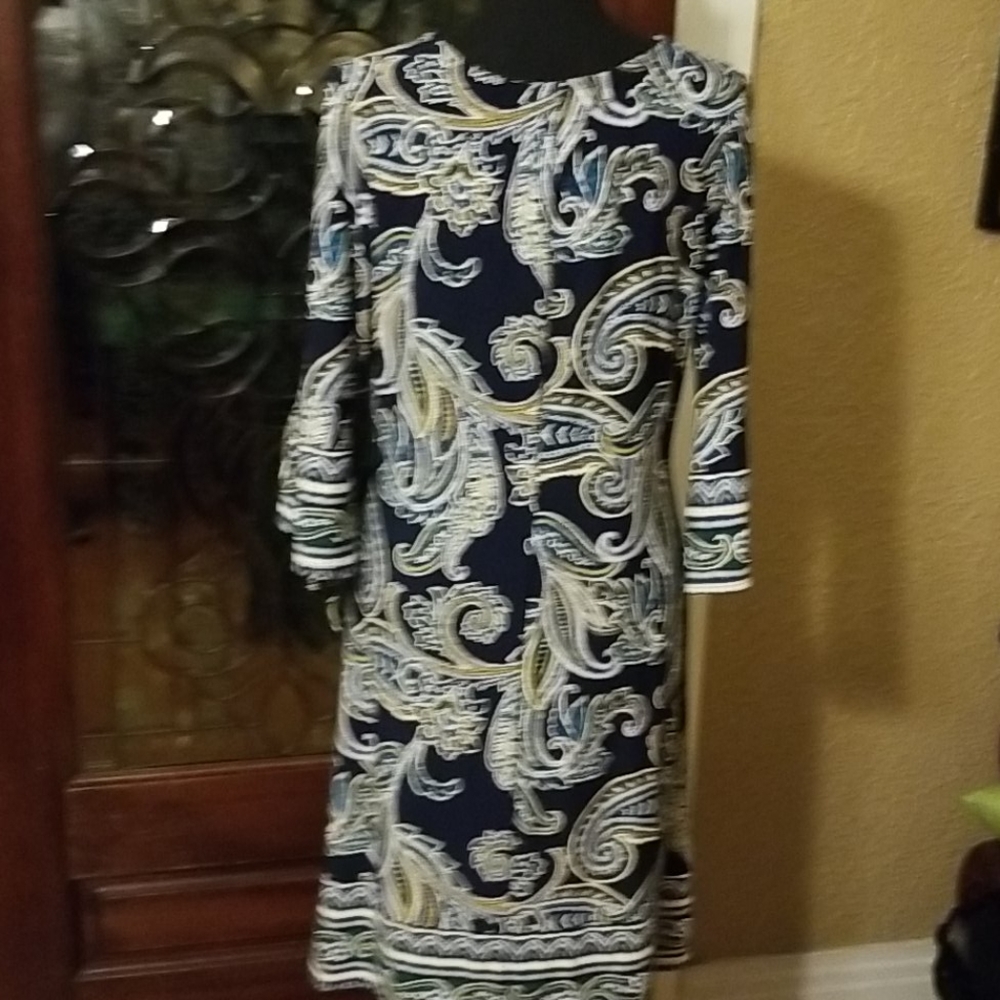 Paisley printed dresd - Picture 2 of 4